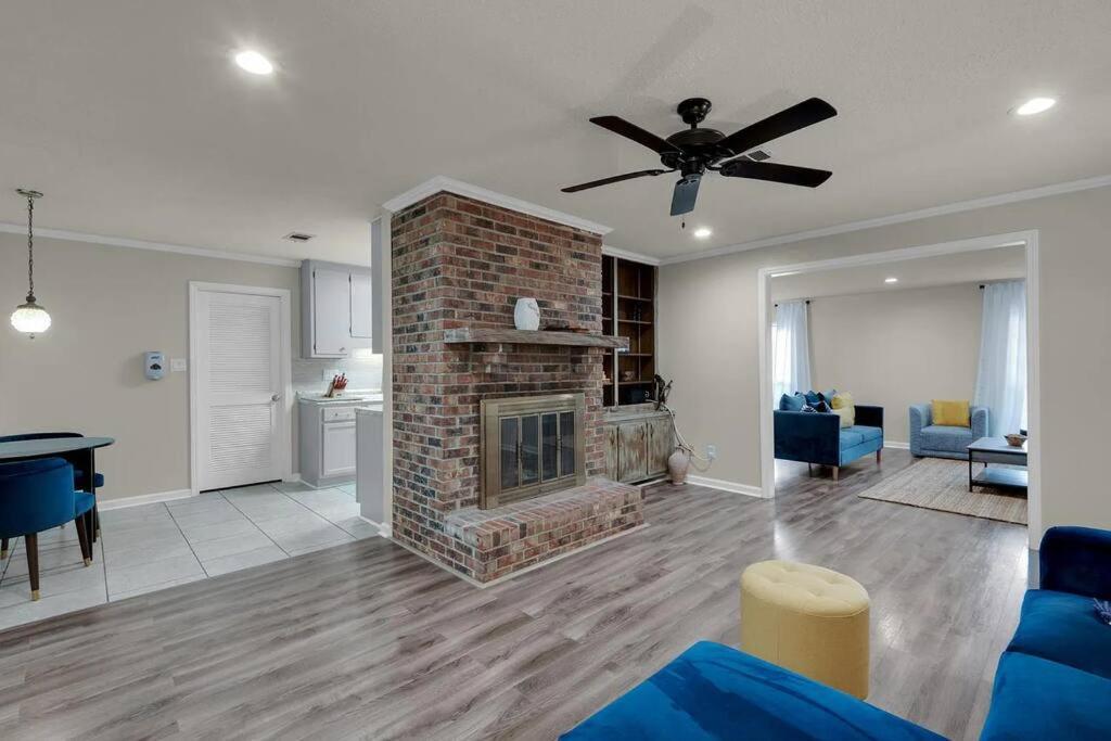 Quiet Relaxing Home - Close To Downtown & Beach 4Br-2Bt Pensacola Exterior foto